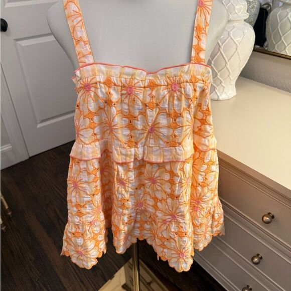 By Anthropologie Embroidered Cutout Tank Floral
Ruffles Small-V9 - Picture 4 of 6